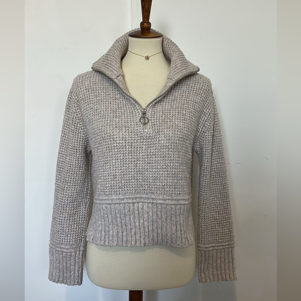 Jessica Simpson Sweater